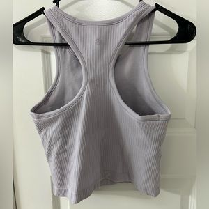 Lululemon cropped ribbed tank lilac purple size 6.